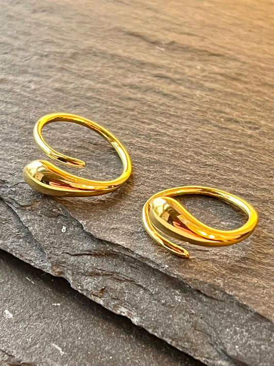 Luxurious 18K Gold-Plated Silver Round Earrings | Teardrop Design l Minimalist earrings - Silver earrings - Everyday earrings